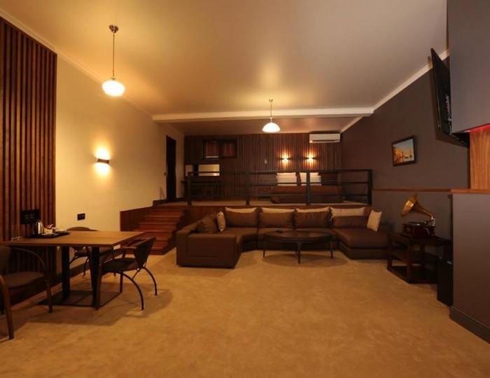 Номер люкс с 1 двуспальной кроватью с видом на бассейн - Отель Boutique-hotel Anana / Анана Сухум