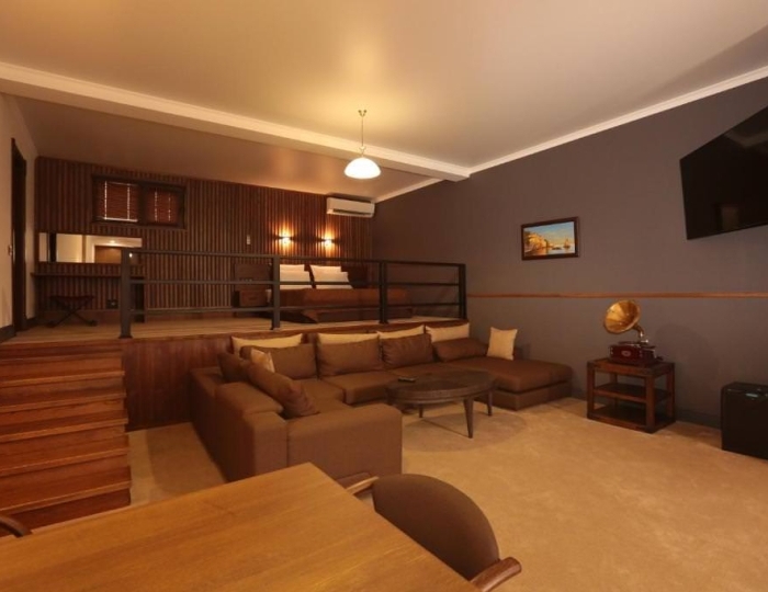 Номер люкс с 1 двуспальной кроватью с видом на бассейн - Отель Boutique-hotel Anana / Анана Сухум